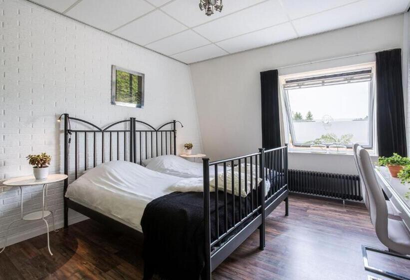 חדר משפחתי, Buxus