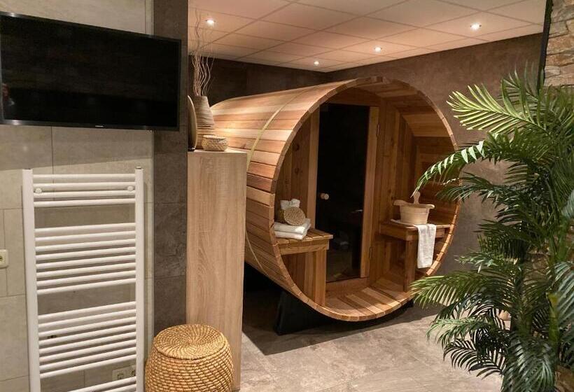 ロイヤルルーム, De Vrouwe Van Stavoren