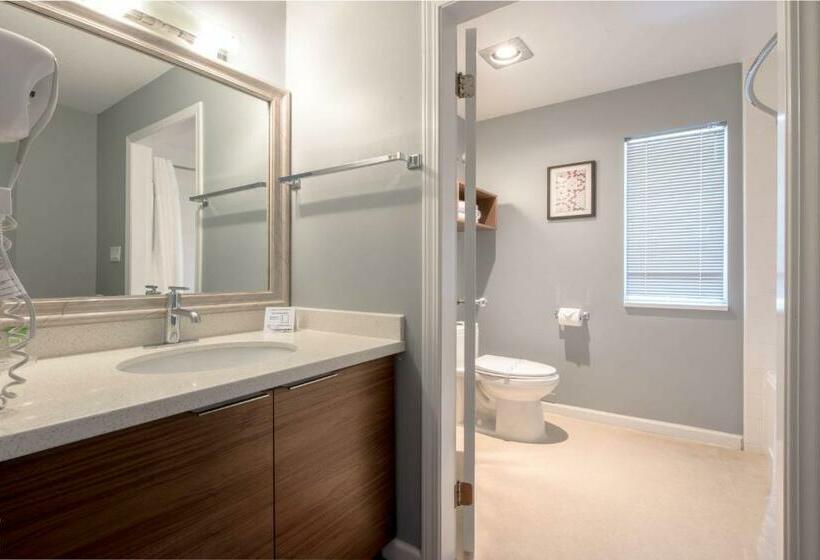 Delüks Oda, Gibsons Garden