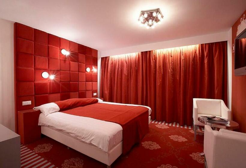 اتاق لوکس, Heer Hugo