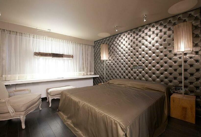 اتاق لوکس, Heer Hugo