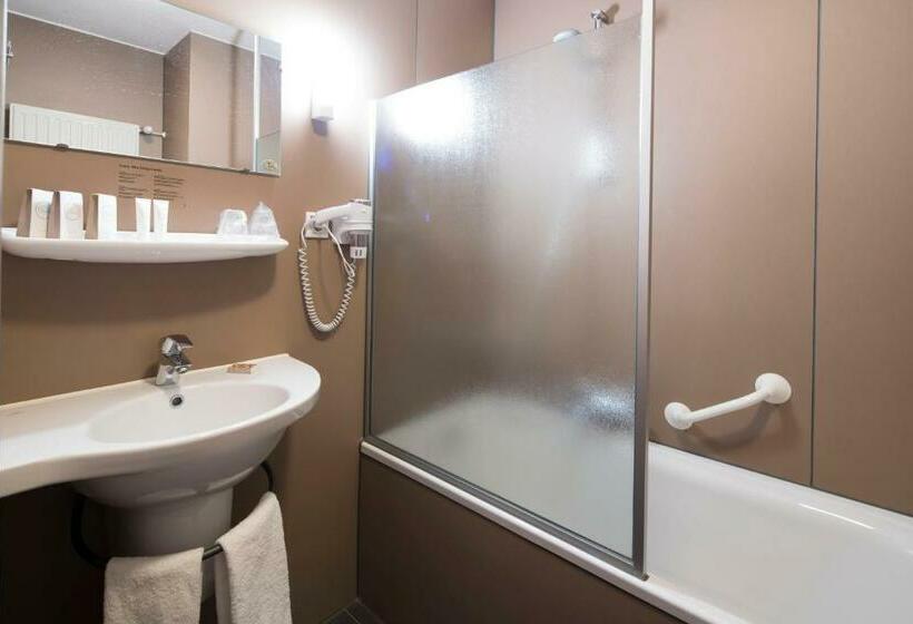 标准三人间, Lands End