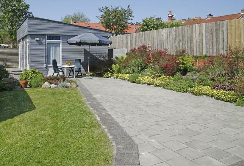 חדר סטודיו סטנדרד, Letje De Veerman