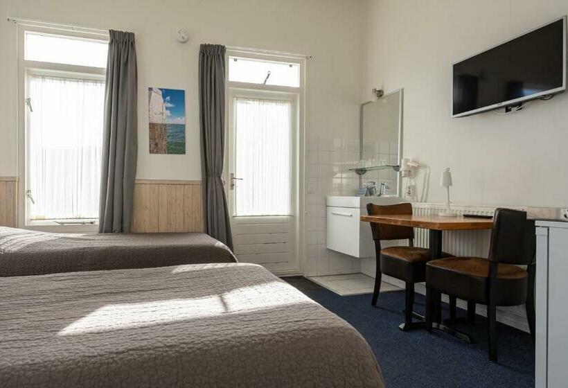 חדר סטודיו סטנדרד, Letje De Veerman