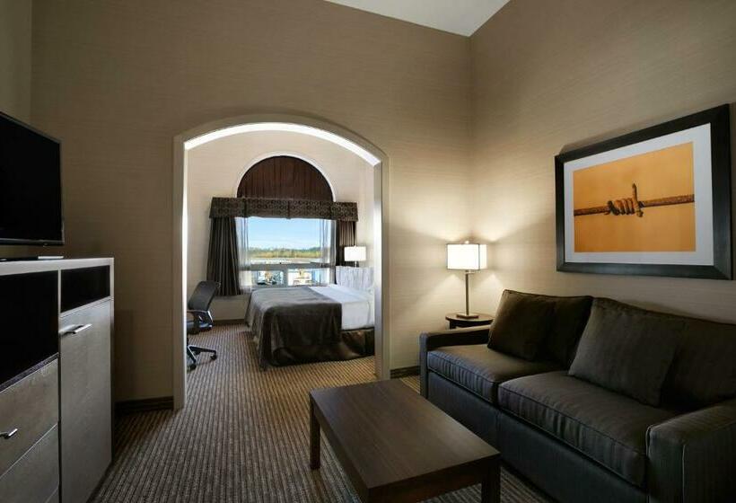 Deluxe Suite King-Size Franciággyal, Ramada by Wyndham Conklin