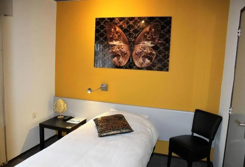 Standard Single Room, Restaurant De Jonge Heertjes