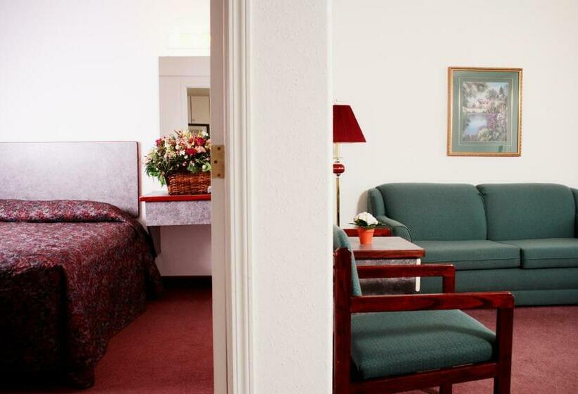 デラックススイート, Country Club Inn