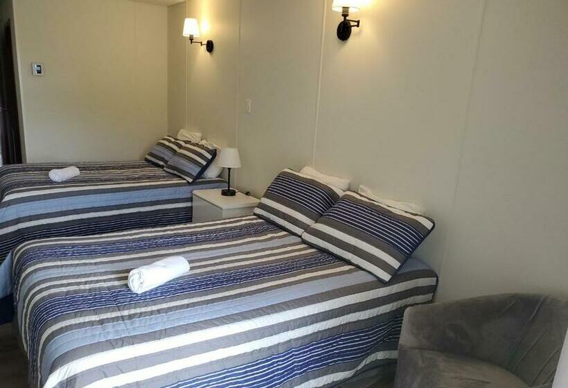 带2个双人床的标准工作室, Motel Gentilhommière