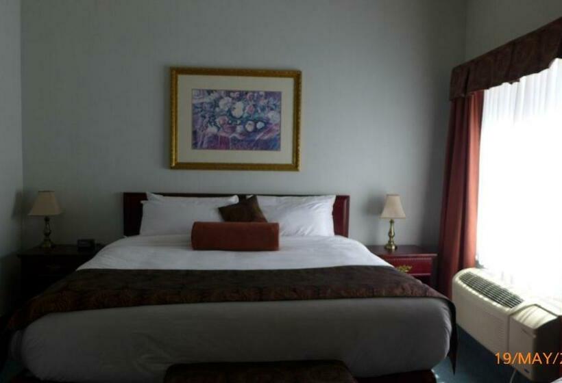 جناح سوبيريور, The Bridgeport Inn