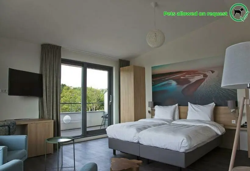 Standard Room with Balcony, Strandhotel Duinoord