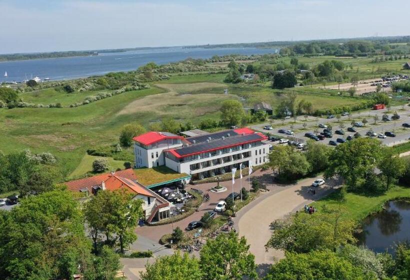 מיטת קינג בסוויטה, Strandhotel Duinoord