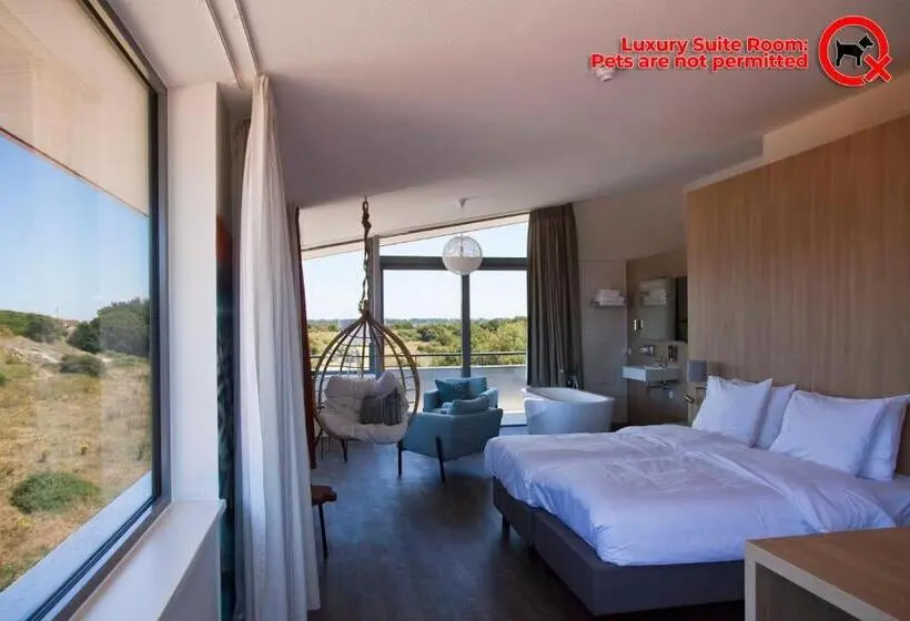 Suite with lake view, Strandhotel Duinoord