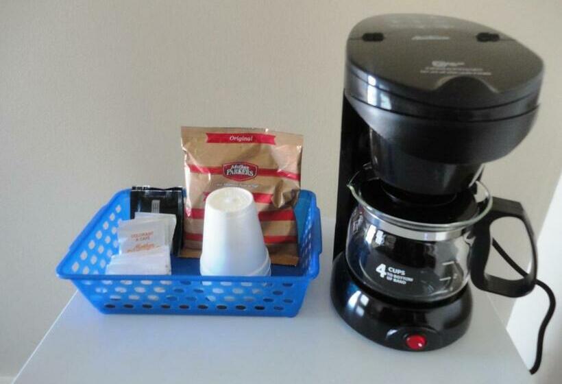 סוויטה, Stratford Motel