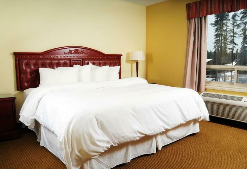 מיטת קינג בסוויטה, Trend Mountain Hotel & Conference Centre