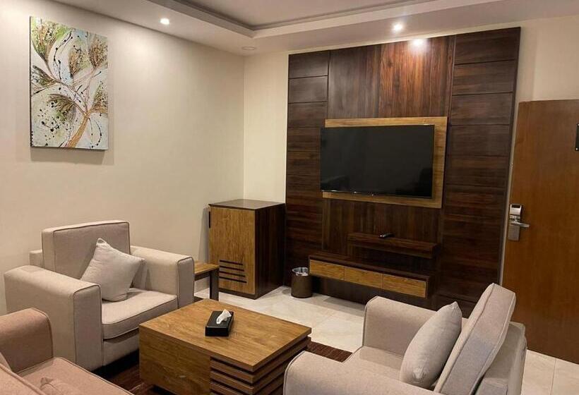 Семейный Номер, شقق اليمامة المميز الفندقية