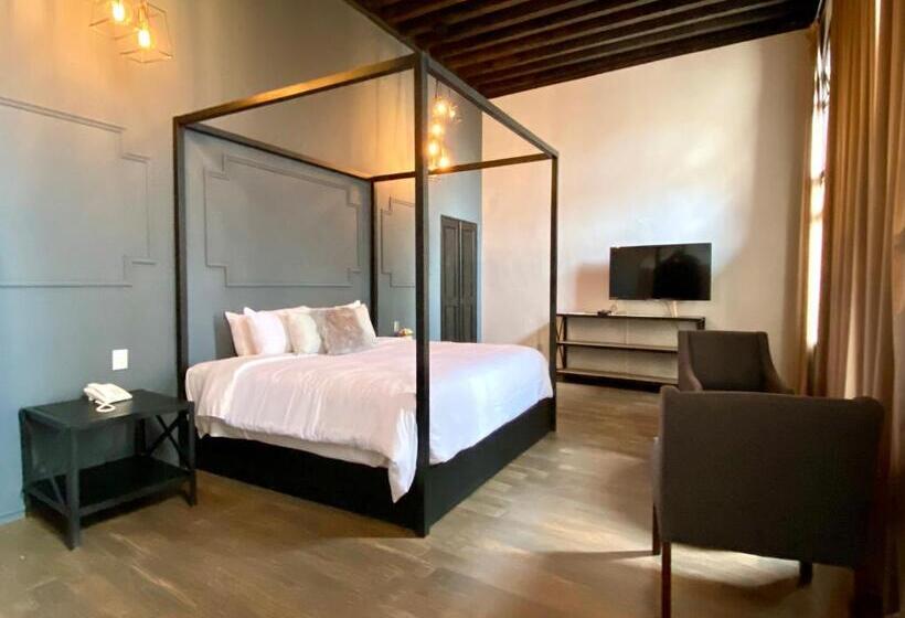 Люкс Superior, Plaza D Armas