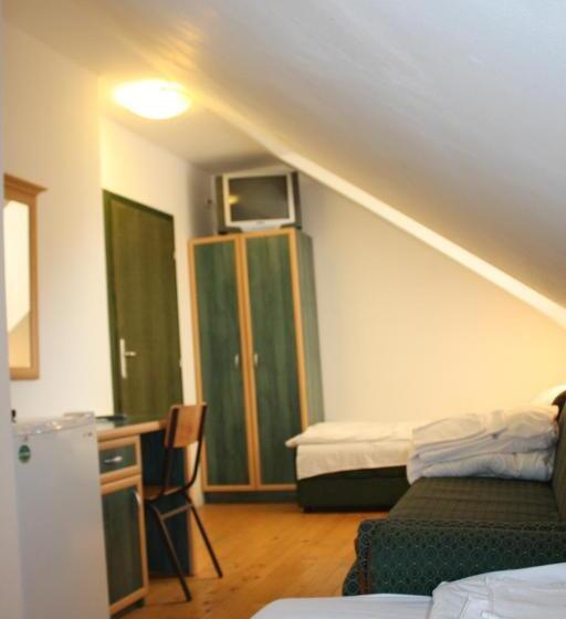 اتاق استاندارد سه نفره, Guesthouse Kraljica