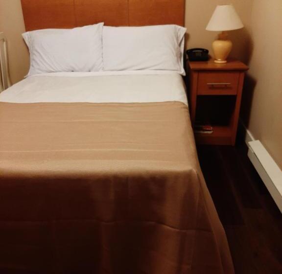 Номер Стандарт, Auberge Motel La Référence