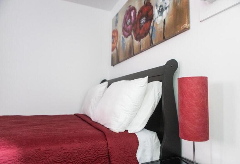 Номер Стандарт, Auberge Motel La Référence