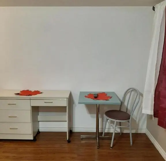 Standard Yhden Hengen Huone, Auberge Motel La Référence