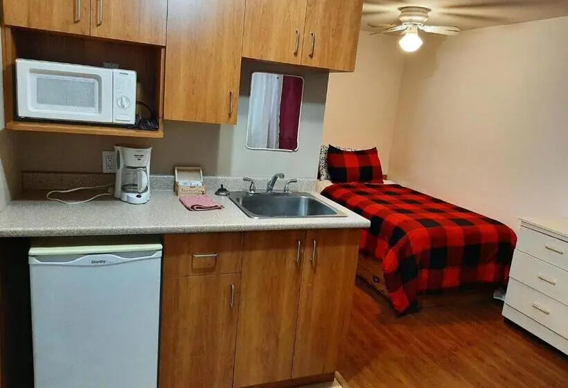 Standard Yhden Hengen Huone, Auberge Motel La Référence