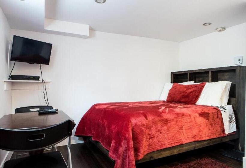 Номер Стандарт, Auberge Motel La Référence