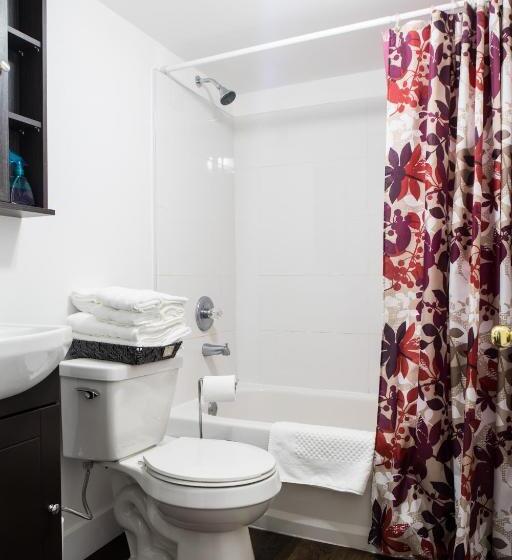 Номер Стандарт, Auberge Motel La Référence