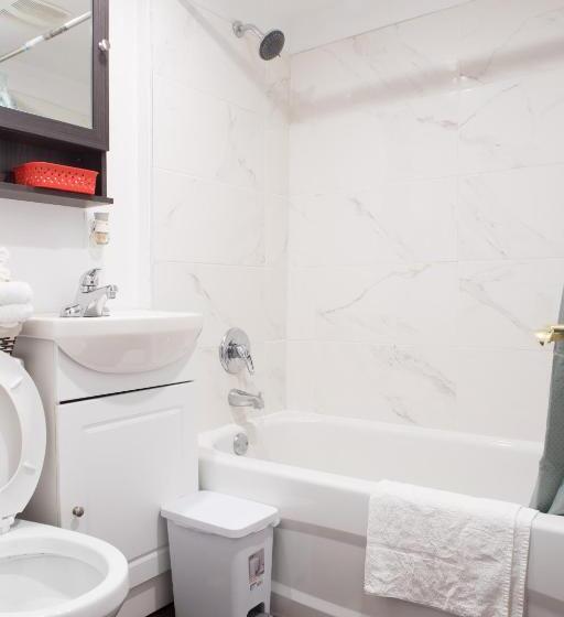 Номер Стандарт, Auberge Motel La Référence