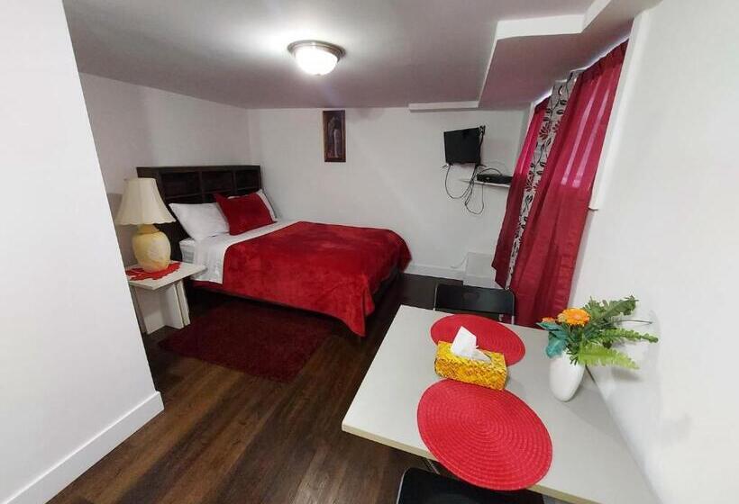 Номер Стандарт, Auberge Motel La Référence