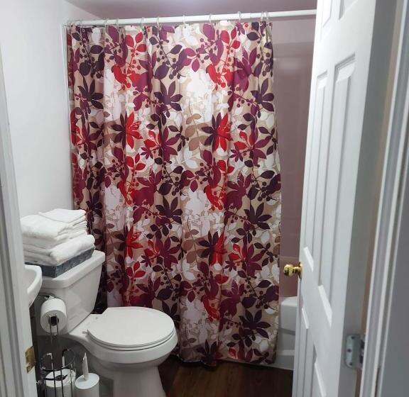 Номер Стандарт, Auberge Motel La Référence