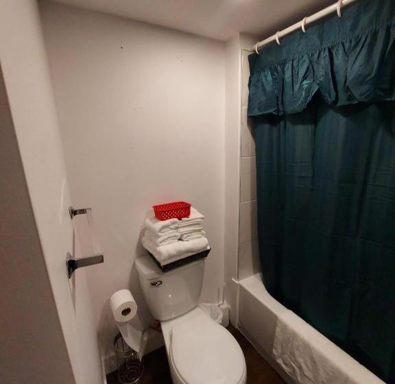 Номер Стандарт, Auberge Motel La Référence