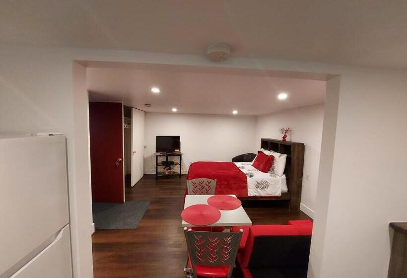 Номер Стандарт, Auberge Motel La Référence