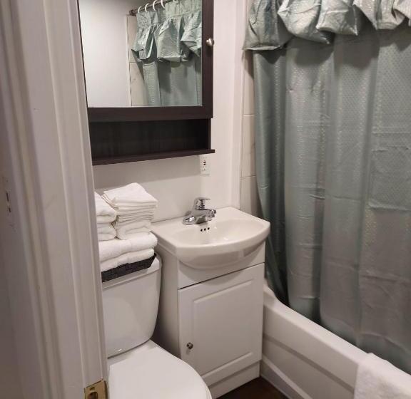 Номер Стандарт, Auberge Motel La Référence