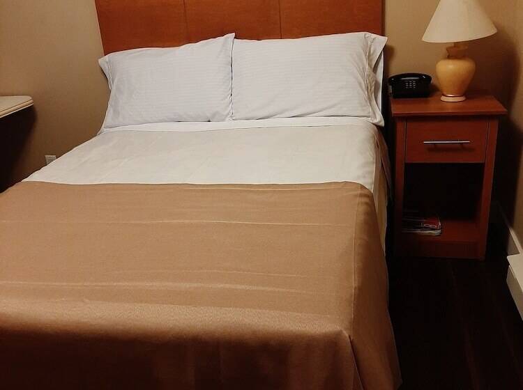 Номер Стандарт, Auberge Motel La Référence