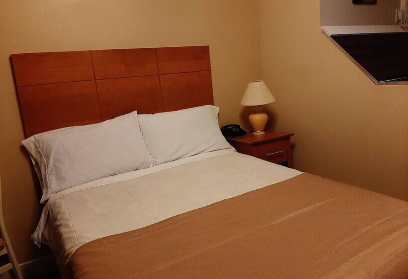 Номер Стандарт, Auberge Motel La Référence