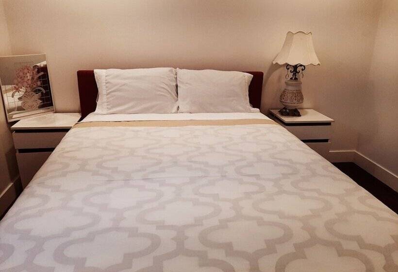 Номер Стандарт, Auberge Motel La Référence