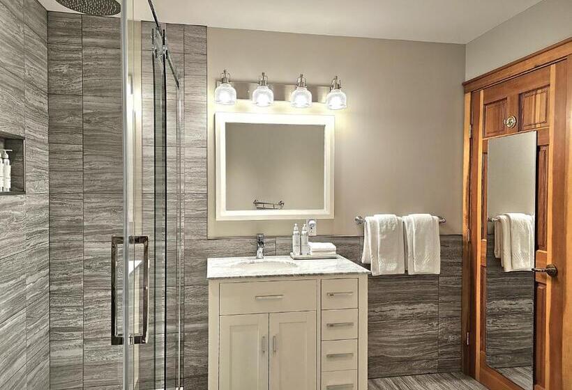 חדר סטנדרט עם מיטת קינג, Snug Harbour Inn