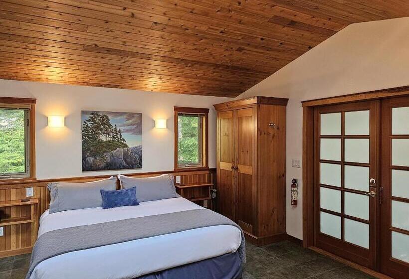 身障者適用キングサイズベッドルーム, Snug Harbour Inn