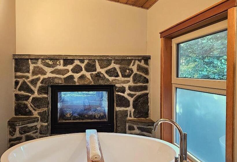 חדר סטנדרט עם מיטת קינג, Snug Harbour Inn