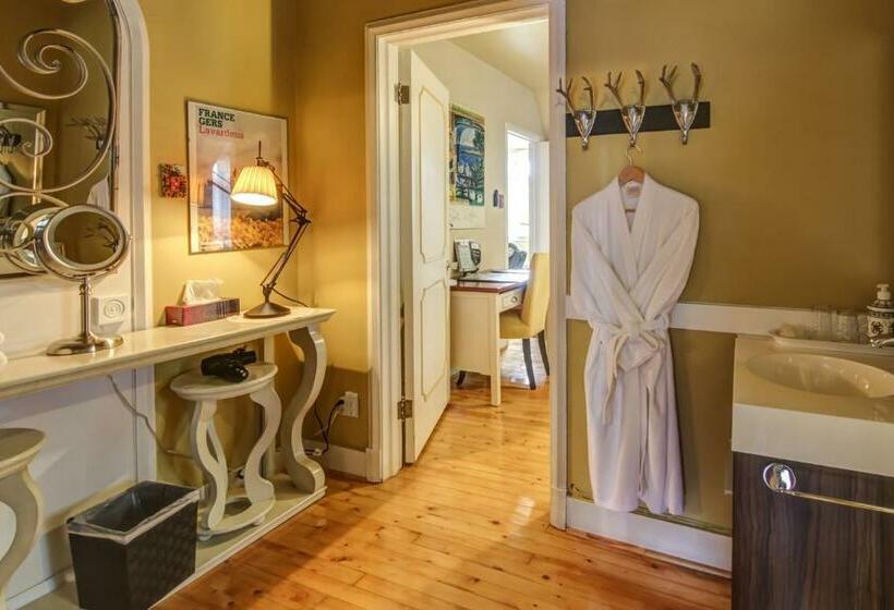 스위트, Chateau Murdock Gite Et Esthétique 1950