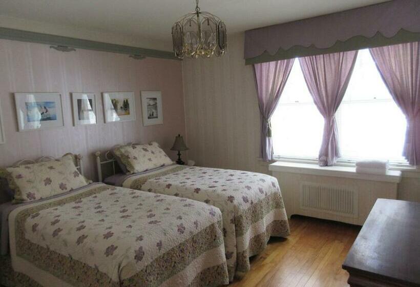 اتاق استاندارد با سرویس بهداشتی مشترک, Gîte Saint Laurent