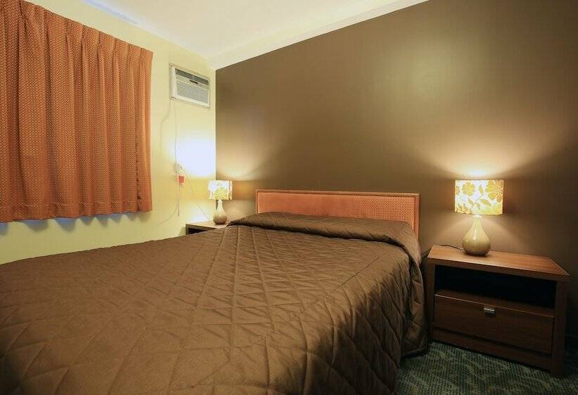 经济房, Bowmont Motel