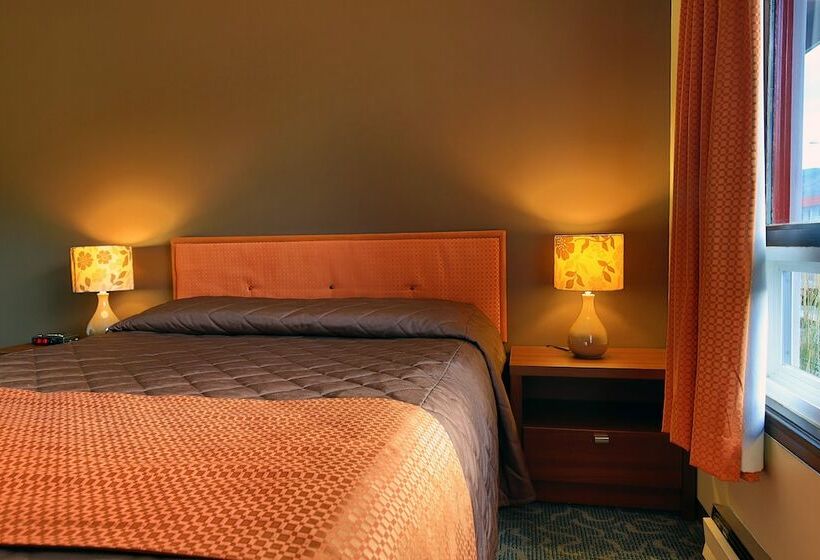 标准间, Bowmont Motel