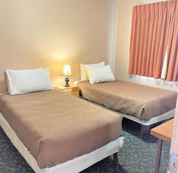 家庭间, Bowmont Motel