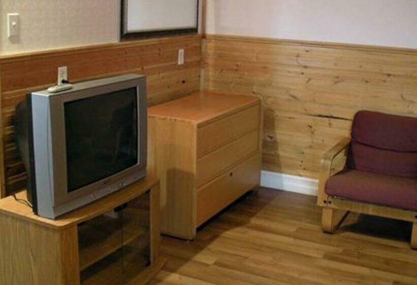 침실 2개 주택, Dockside Motel