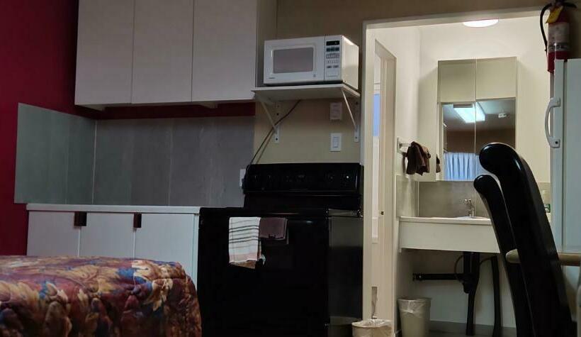 اتاق استاندارد, Gold Pan Motel