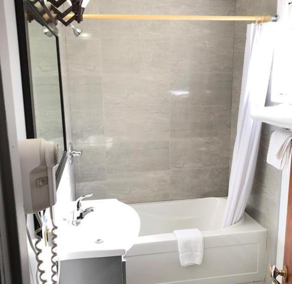 חדר דלוקס, Gold Pan Motel