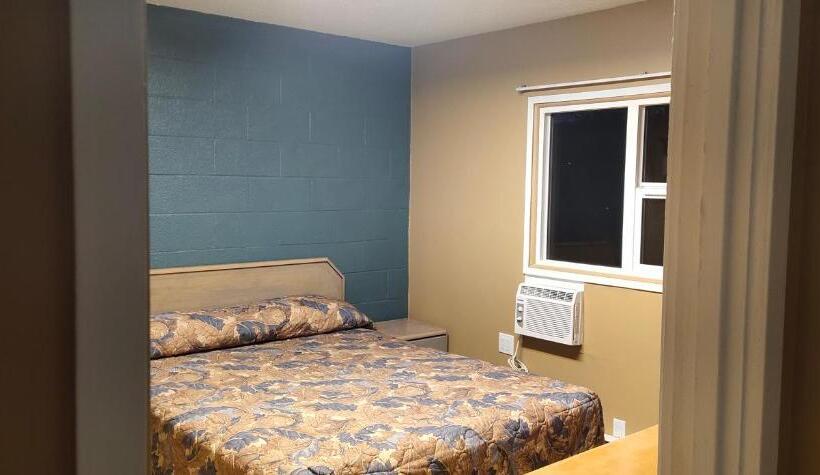 חדר דלוקס, Gold Pan Motel