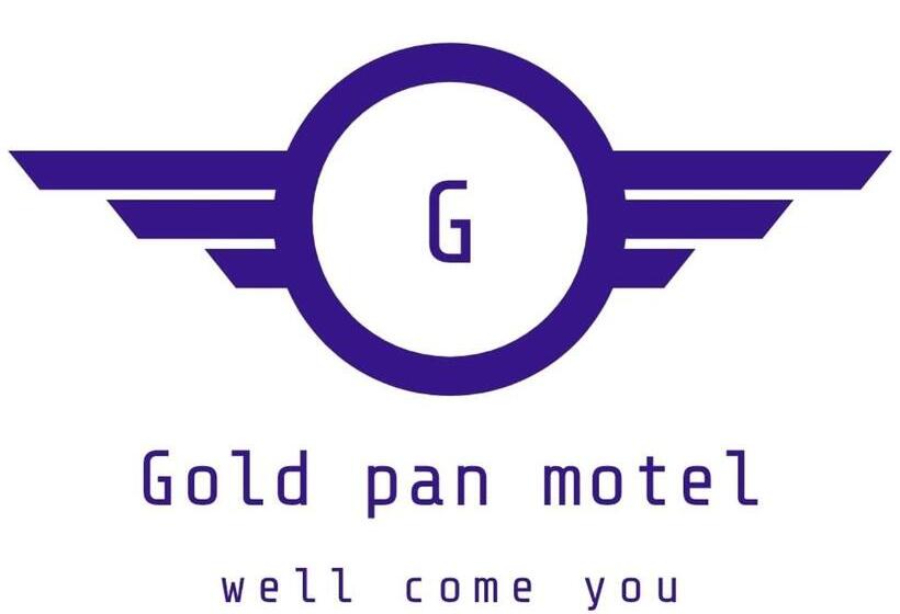 חדר דלוקס, Gold Pan Motel