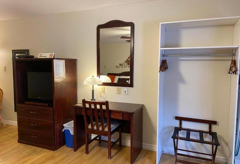 带大床的标准工作室, Harmony B&b & Suites